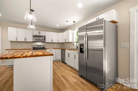 Kitchen - 223 Pearidge Rd, Bostic, NC 28018 photo 3 of 5