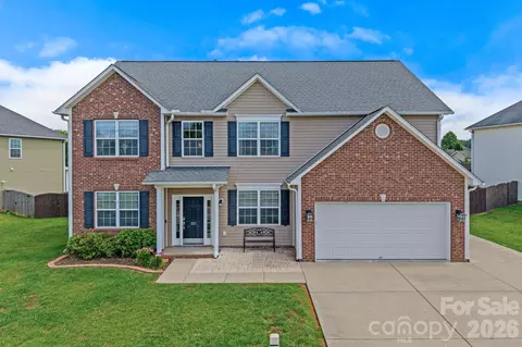 227 Roanoke Rd, Fletcher, NC 28732