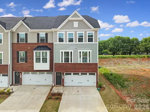 2528 Grantham Place Dr, Fort Mill, SC 29715