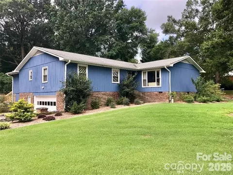 214 Griffin Ln, Marshville, NC 28103