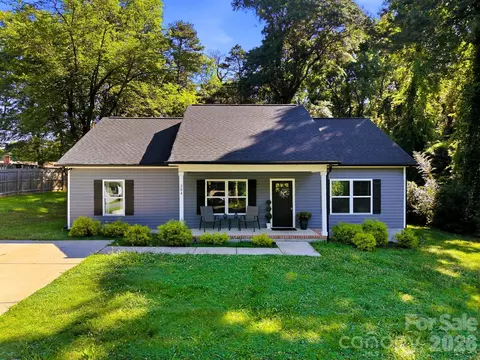 204 Price St, Mount Holly, NC 28120