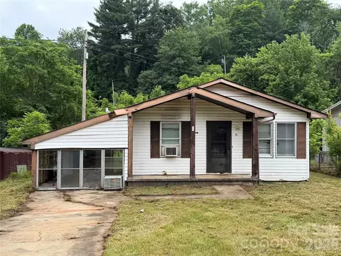23 Meteor Ct, Waynesville, NC 28786