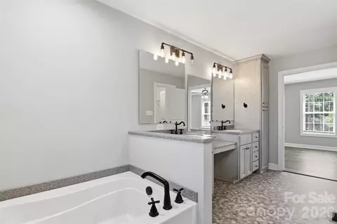 Bath - 1019 Clack A Drome Dr, Chester, SC 29706 photo 2 of 3