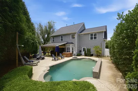 120 Louden Dr, Mooresville, NC 28115