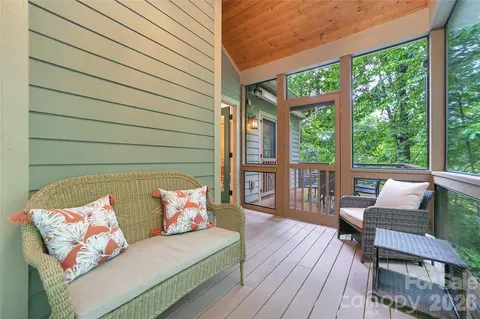 Exterior - 72 Tludatsi Ct, Brevard, NC 28712 photo 4 of 13