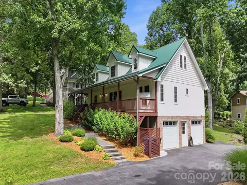 248 Brannon Forest Dr, Waynesville, NC 28785