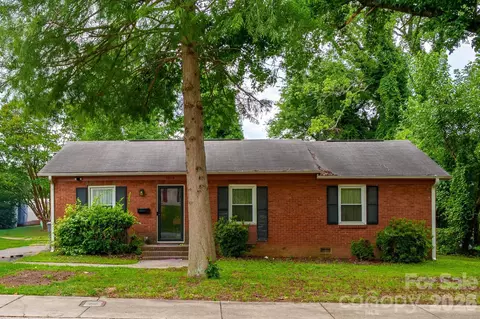 1616 Mcallister Dr, Charlotte, NC 28216