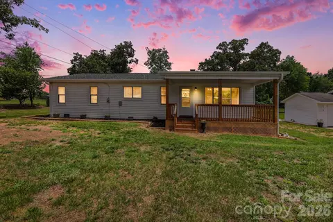 2724 Union Cross Church Rd, Yadkinville, NC 27055