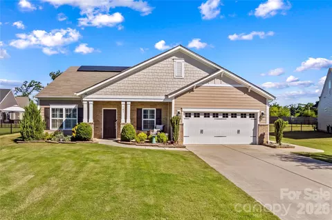 107 Summrow Ct, Mooresville, NC 28115