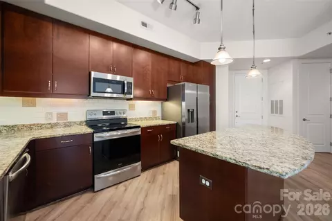 4620 Piedmont Row 304 Dr #304, Charlotte, NC 28210