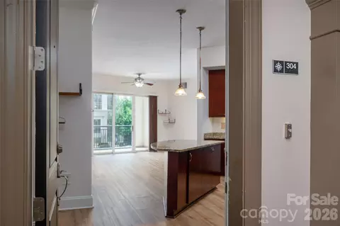 4620 Piedmont Row 304 Dr #304, Charlotte, NC 28210