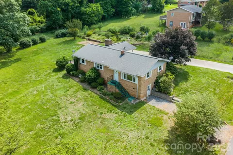 209 Saint Marys Church Rd, Morganton, NC 28655