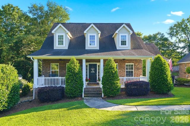 122 Friendfield Dr, Fort Mill, SC 29715