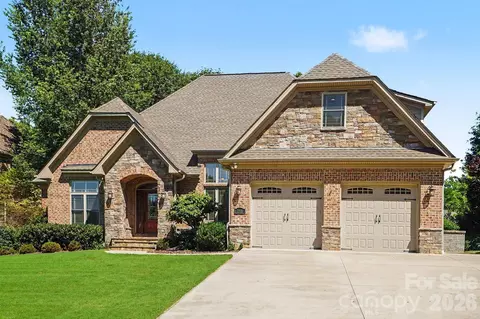 198 Windemere Isle Rd, Statesville, NC 28677