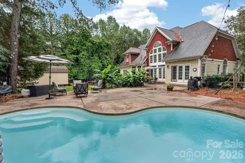 173 Yellow Jacket Cir, Mooresville, NC 28117