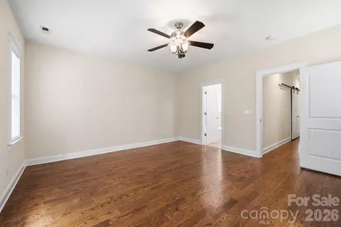 Bedroom - 717 E 8th St, Charlotte, NC 28202 photo 1 of 6