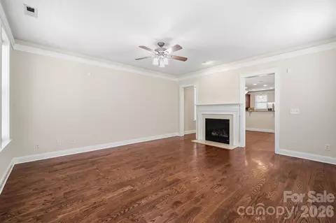 Living - 717 E 8th St, Charlotte, NC 28202 photo 2 of 5