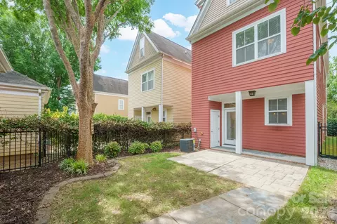 Exterior - 717 E 8th St, Charlotte, NC 28202 photo 5 of 5