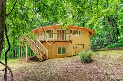1614 Gateway 12 Pkwy #12, Old Fort, NC 28762