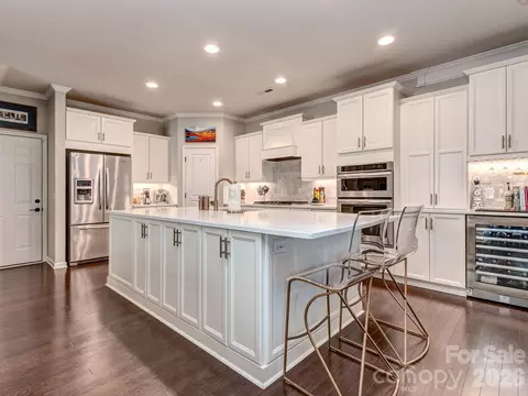 1809 Sunchaser Ln, Charlotte, NC 28210
