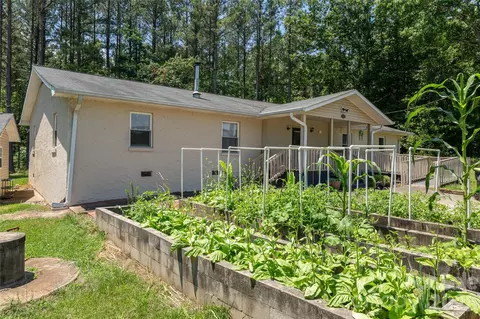 Exterior - 2800 Coxe Rd, Tryon, NC 28782 photo 4 of 6