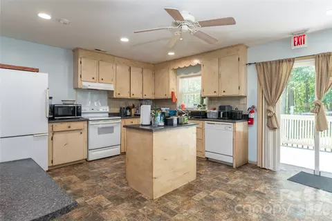 Kitchen - 2800 Coxe Rd, Tryon, NC 28782 photo 3 of 3