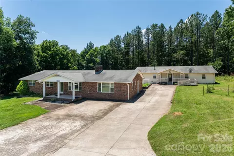 2800 Coxe Rd, Tryon, NC 28782