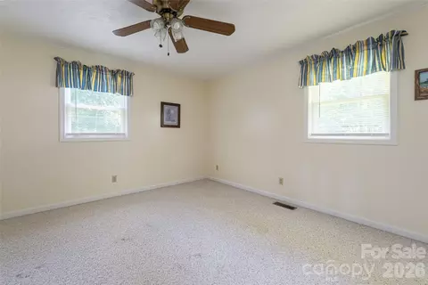 Bedroom - 2800 Coxe Rd, Tryon, NC 28782 photo 4 of 7