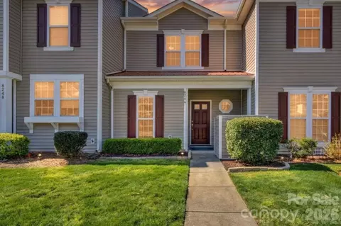 8244 Carob Tree Ln, Charlotte, NC 28215