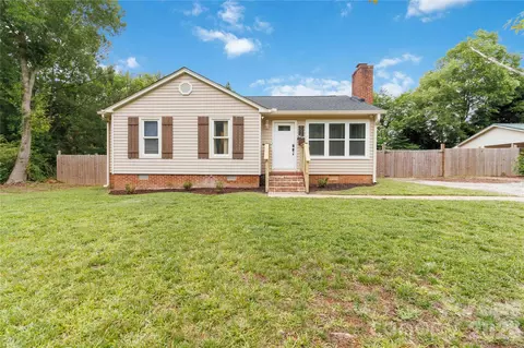 992 Twin Lakes Rd, Rock Hill, SC 29732