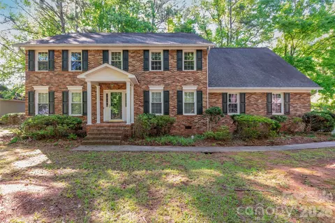 1171 Candlelight Dr, Rock Hill, SC 29732
