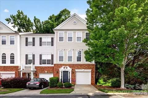5441 Werburgh St, Charlotte, NC 28209