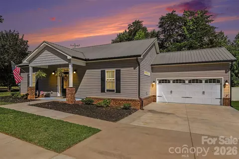 964 Mathis Ave, Salisbury, NC 28146