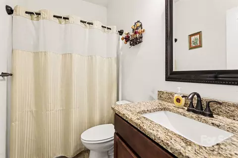 Bath - 964 Mathis Ave, Salisbury, NC 28146 photo 2 of 2