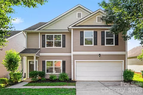 4615 Potters Glen Rd, Charlotte, NC 28269