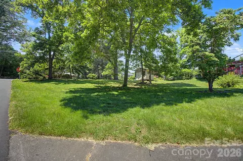99999 College 2 Cres #2, Weaverville, NC 28787