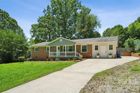 8420 Wilson Woods Dr, Charlotte, NC 28227