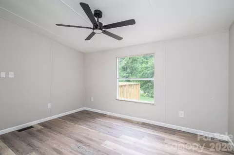 Bedroom - 3462 Eaker Rd, Cherryville, NC 28021 photo 1 of 4