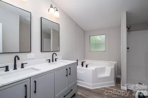 Bath - 3462 Eaker Rd, Cherryville, NC 28021 photo 2 of 2