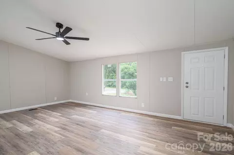 Living - 3462 Eaker Rd, Cherryville, NC 28021 photo 3 of 4