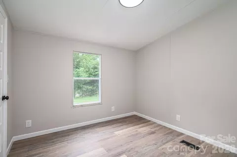 Bedroom - 3462 Eaker Rd, Cherryville, NC 28021 photo 3 of 4
