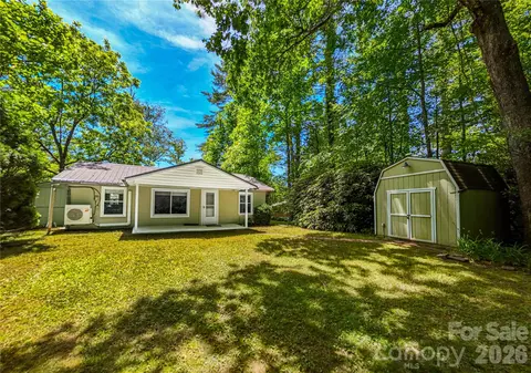 2603 Kim Miller Rd, Lake Toxaway, NC 28747