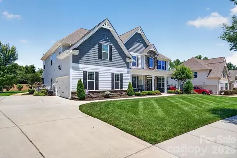 10515 Sweethaven Ln, Harrisburg, NC 28075