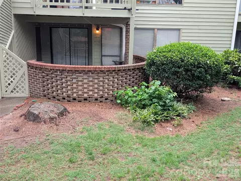 1600 Sharon Rd, Charlotte, NC 28210