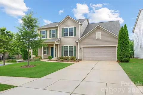 10522 Honeyfur Ct, Charlotte, NC 28278