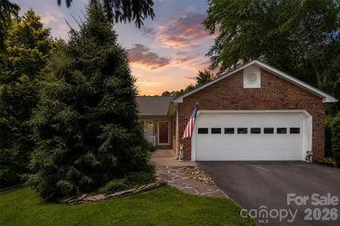 20 Mallard Ct, Brevard, NC 28712