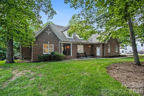 4016 Ancestry Cir, Weddington, NC 28104