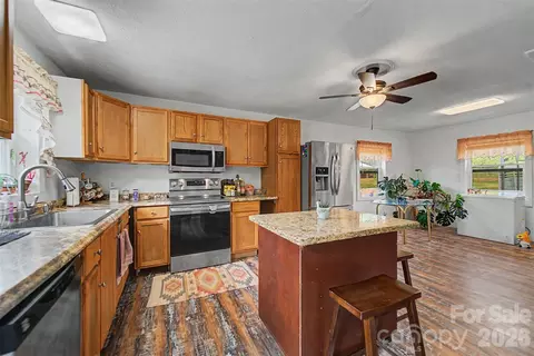 Kitchen - 3325 Pack Mountain Rd, Murphy, NC 28906 photo 3 of 3