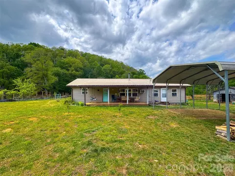 Exterior - 3325 Pack Mountain Rd, Murphy, NC 28906 photo 1 of 8