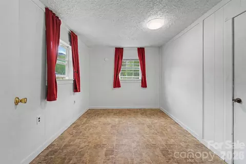 Bedroom - 3325 Pack Mountain Rd, Murphy, NC 28906 photo 4 of 4